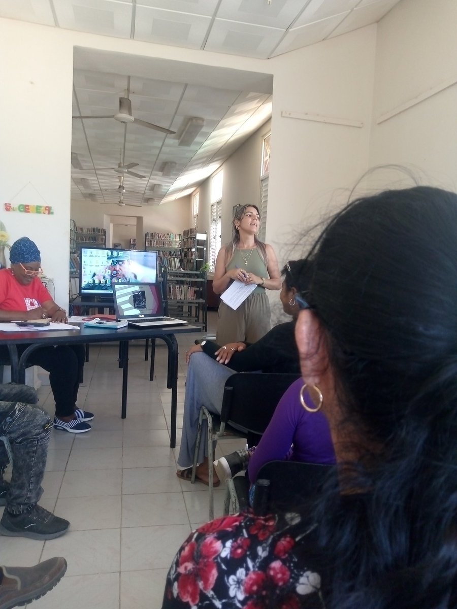 Sandra tweet media
