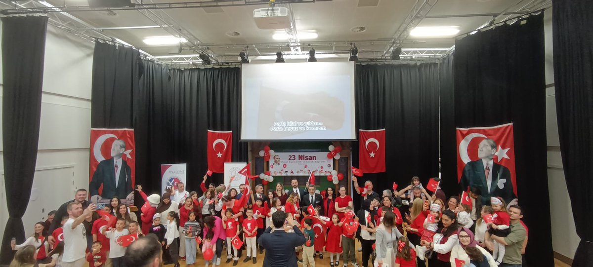 TSCCI's tweet photo. İskoçya’nın başkenti Edinburgh’da 23 Nisan Ulusal Egemenlik ve Çocuk Bayramı’nı büyük bir coşku ve gururla kutladık. 🇹🇷 https://t.co/1WwdzOUcjU