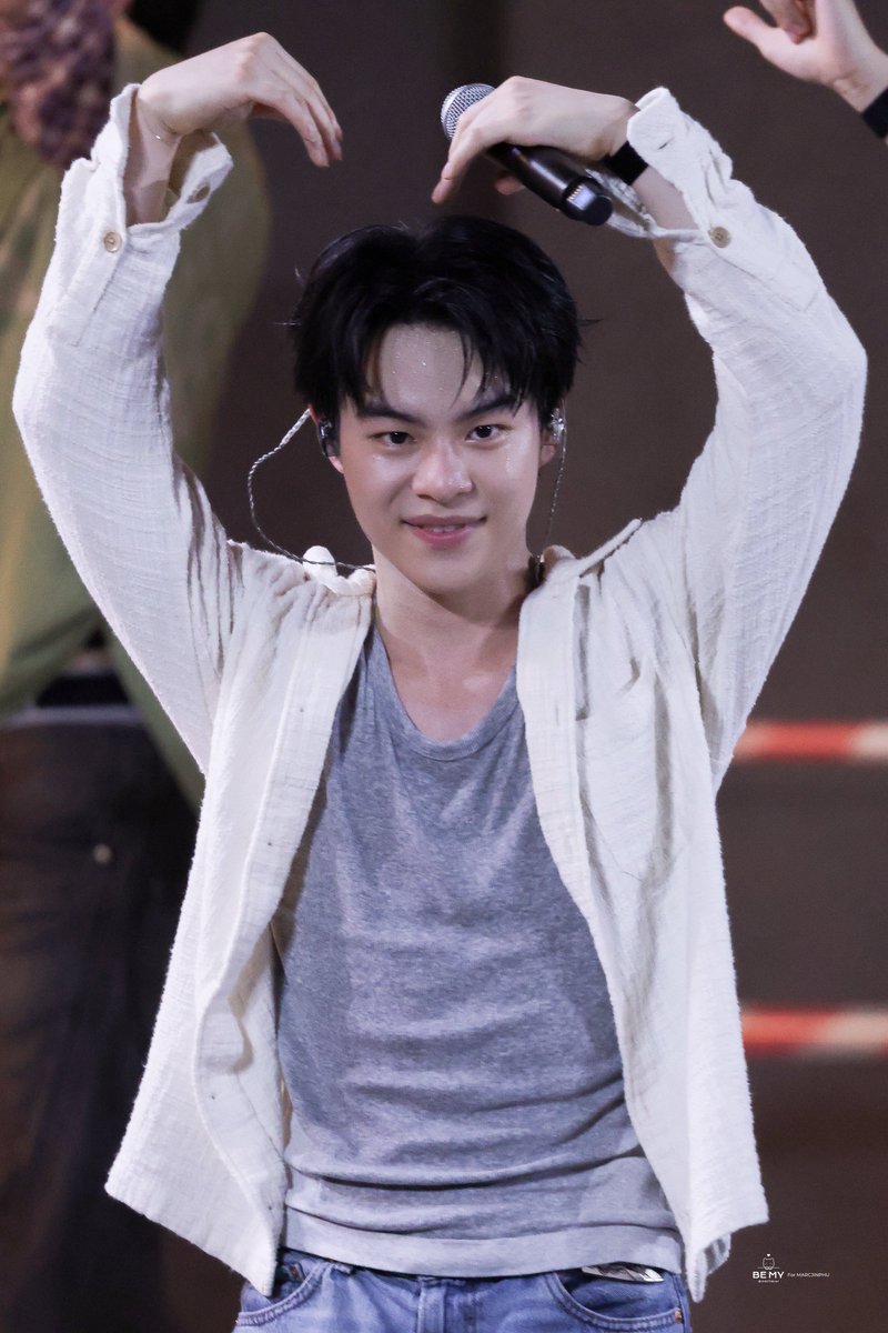 𝐁𝐄 𝐌𝐘 ♡ ☻ tweet media
