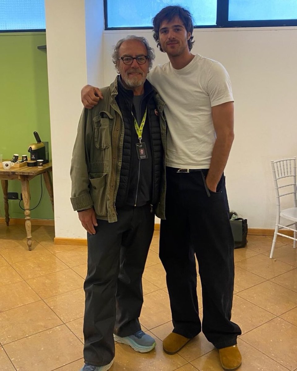 JcobElordi1's tweet image. Somewhere inside The Dog Stars. 🎬
📸 @ rocchettiparrucche

#TheDogStars #JacobElordi #OnSet #FilmLife #BehindTheScenes #Cinema #ActorLife #Filmmaking #MovieMagic #NewProject