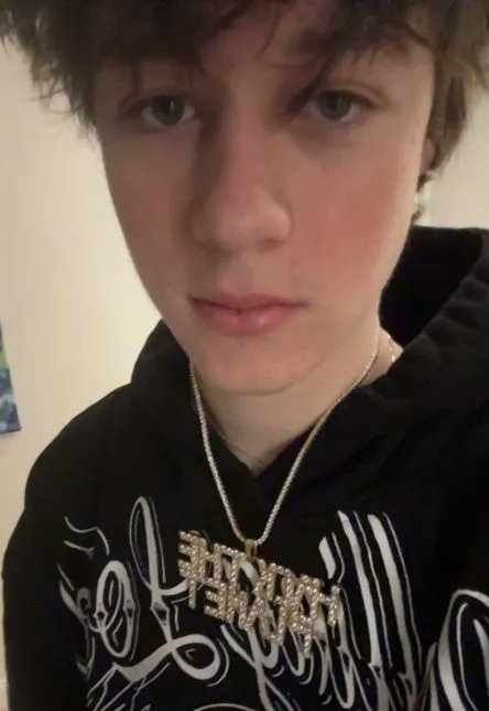 🚨 Chicago Teen, 19, Linked to International "Scattered Spider" Hacking Ring, Prosecutors Say

A young cybercriminal known online as "Bouquet" allegedly lived a globe-trotting lifestyle, bouncing between Dubai, Thailand, and New York while flaunting designer jewelry, wads of