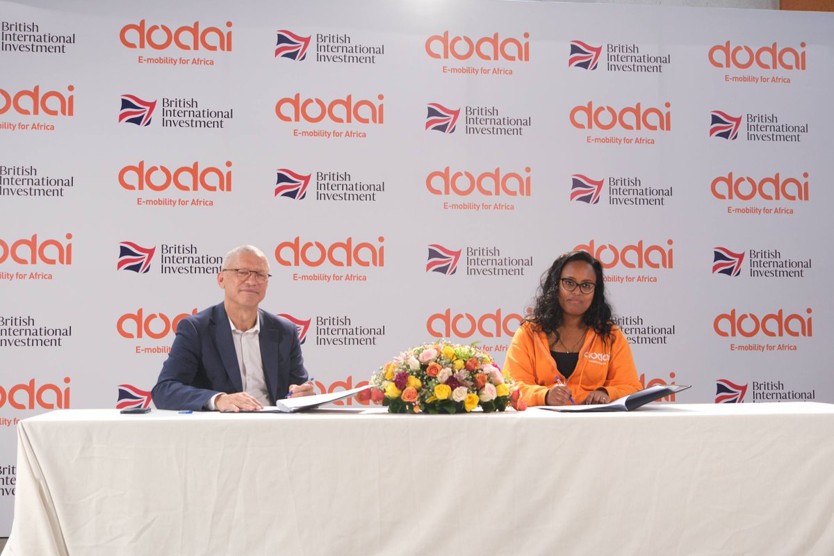 UKinEthiopia's tweet photo. The UK is supporting the future of green mobility in Ethiopia.

Through @BritishIntInv, support to Dodai is expanding clean transport and green growth, in the run up to COP32.
#UKInEthiopia #GoFarGoTogether 🇬🇧🇬🇧 https://t.co/GABFJ5hj33
