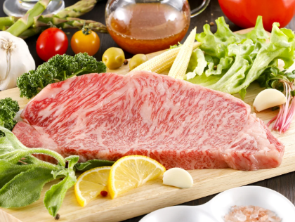 iloveilearn's tweet image. อาหารญี่ปุ่นอร่อย:
"神戸ビーフ"
ออกเสียง: Kōbe bīfu
-เนื้อโกเบคือเนื้อวากิวสายพันธุ์ทาจิมะวัวดำญี่ปุ่น จังหวัด
เฮียวโกะอาหารชั้นเลิศเรื่องรสชาติ ความนุ่มเนื้อสัมผัส
*กระดานพับหมากรุกญี่ปุ่น
ราคาขายปลีก/ส่ง ส่งจากกทม.  
ID LINE: @iloveilearn
iloveilearn.com/p/3449
#JLPT #GAT #PAT