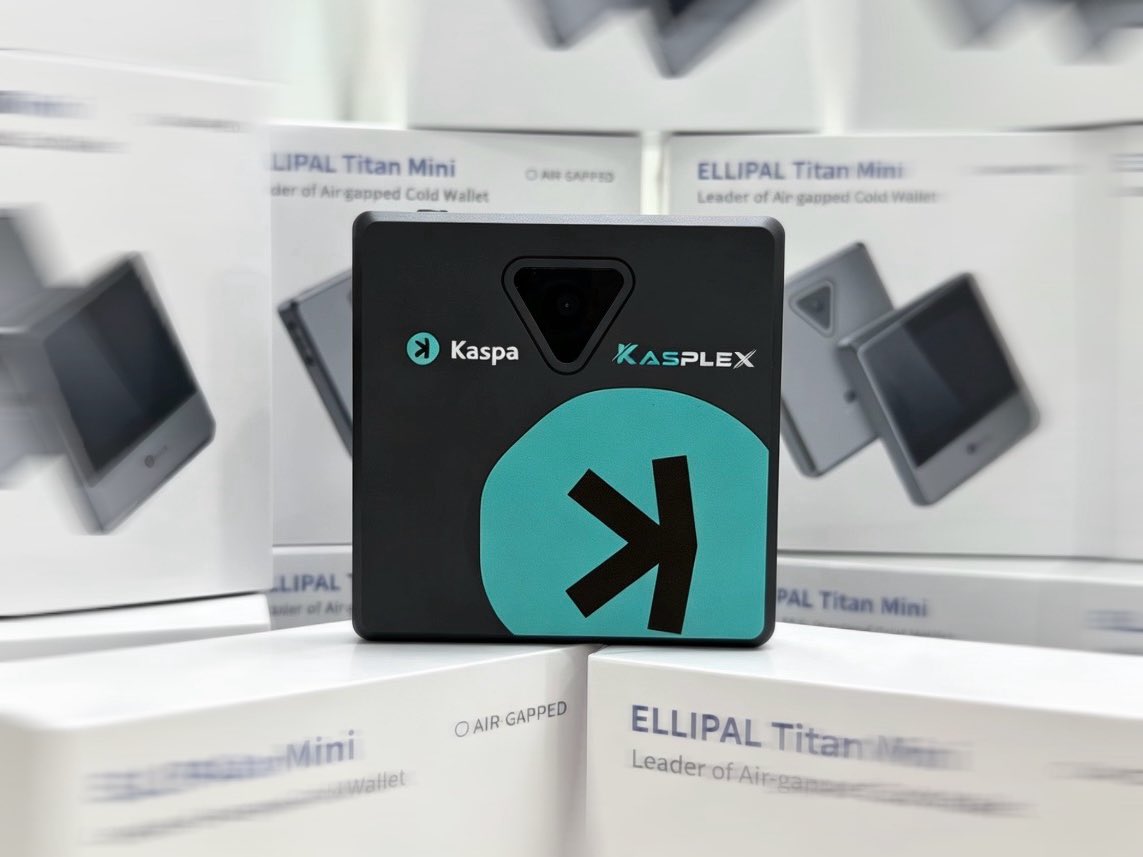 Kaspa_KEF's tweet image. And here's a first look. 👀
The #Kaspa &amp;amp; @kasplex x @ELLIPAL co-branded wallet crafted with love for our community. See you at our offline events this year. 🌍🛡️