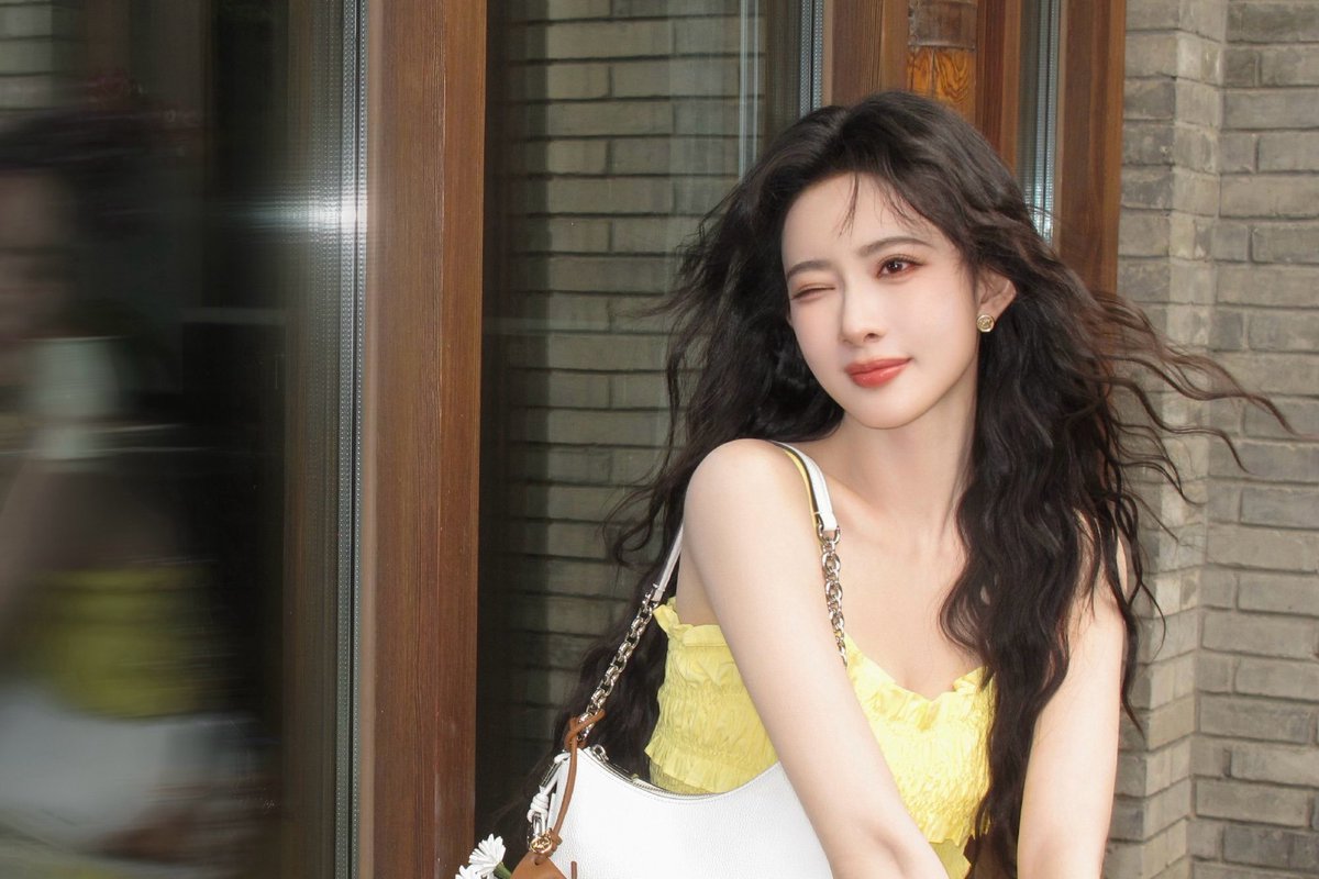 OnlyMengZiYi tweet media