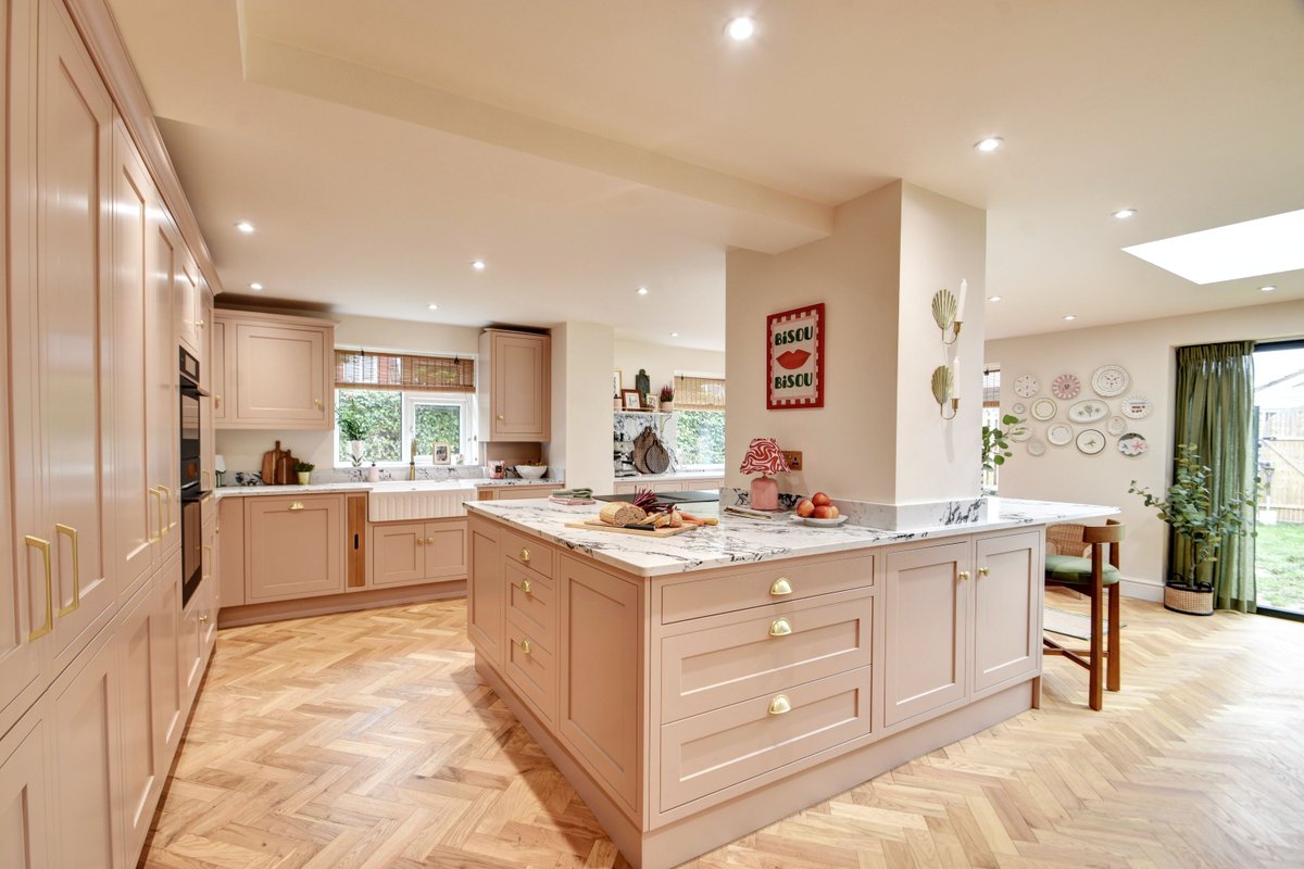 LeedsNews's tweet image. Most kitchen companies start with a range. The Kitchen Room starts with a question
#AD #KitchenDesign #NorthYorkshire
trib.al/1vxR9aY