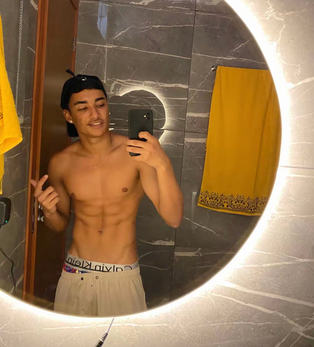 novinho_roludo0oo tweet media