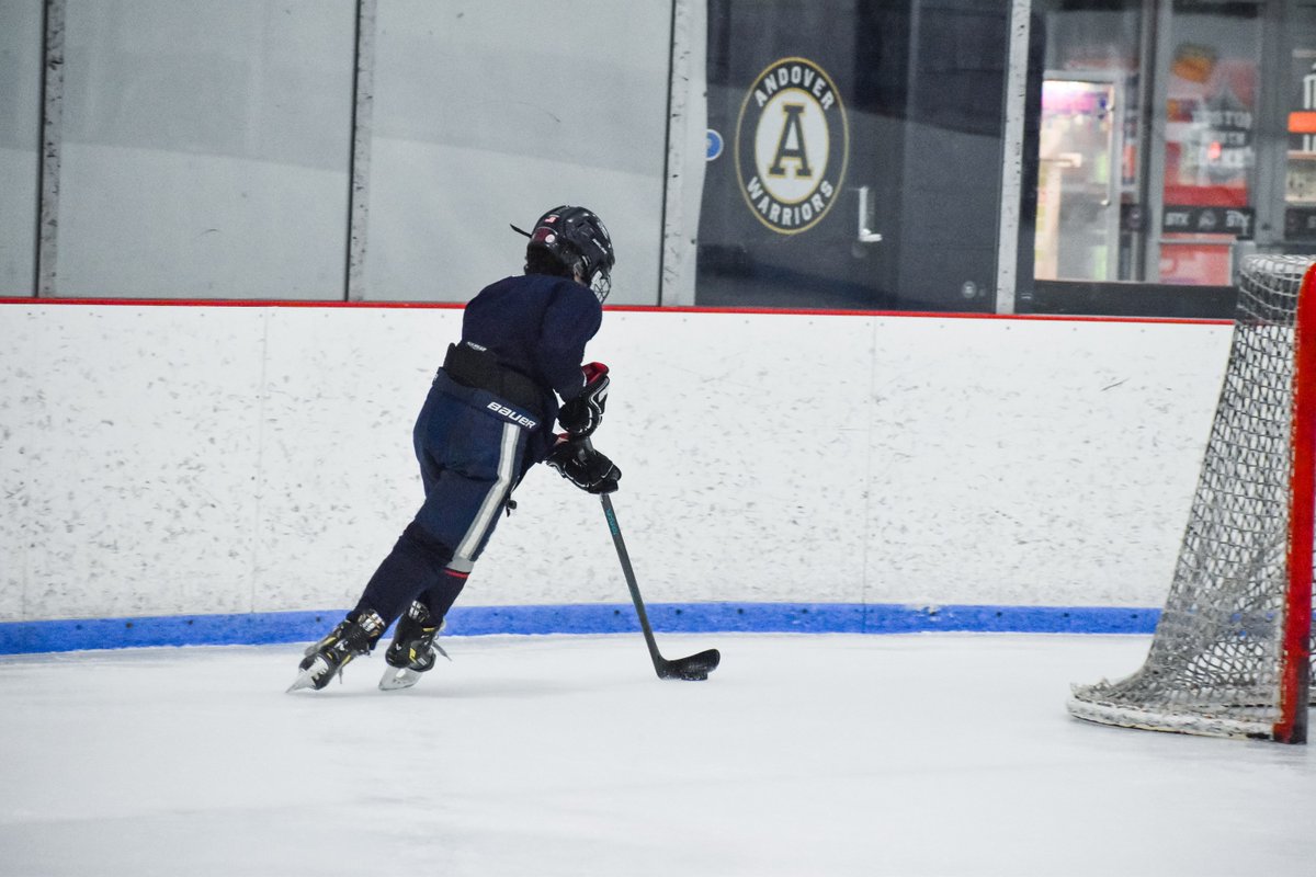 BreakawayIce's tweet photo. 🏒 Level Up Your Game!

Private lessons available for all ages and skill levels focused on skating, shooting, passing, and in game decision making. 

$25 ice fee plus coach fee
Email biciceschedule@gmail.com for details or to book a session https://t.co/qOwD7YSyCP