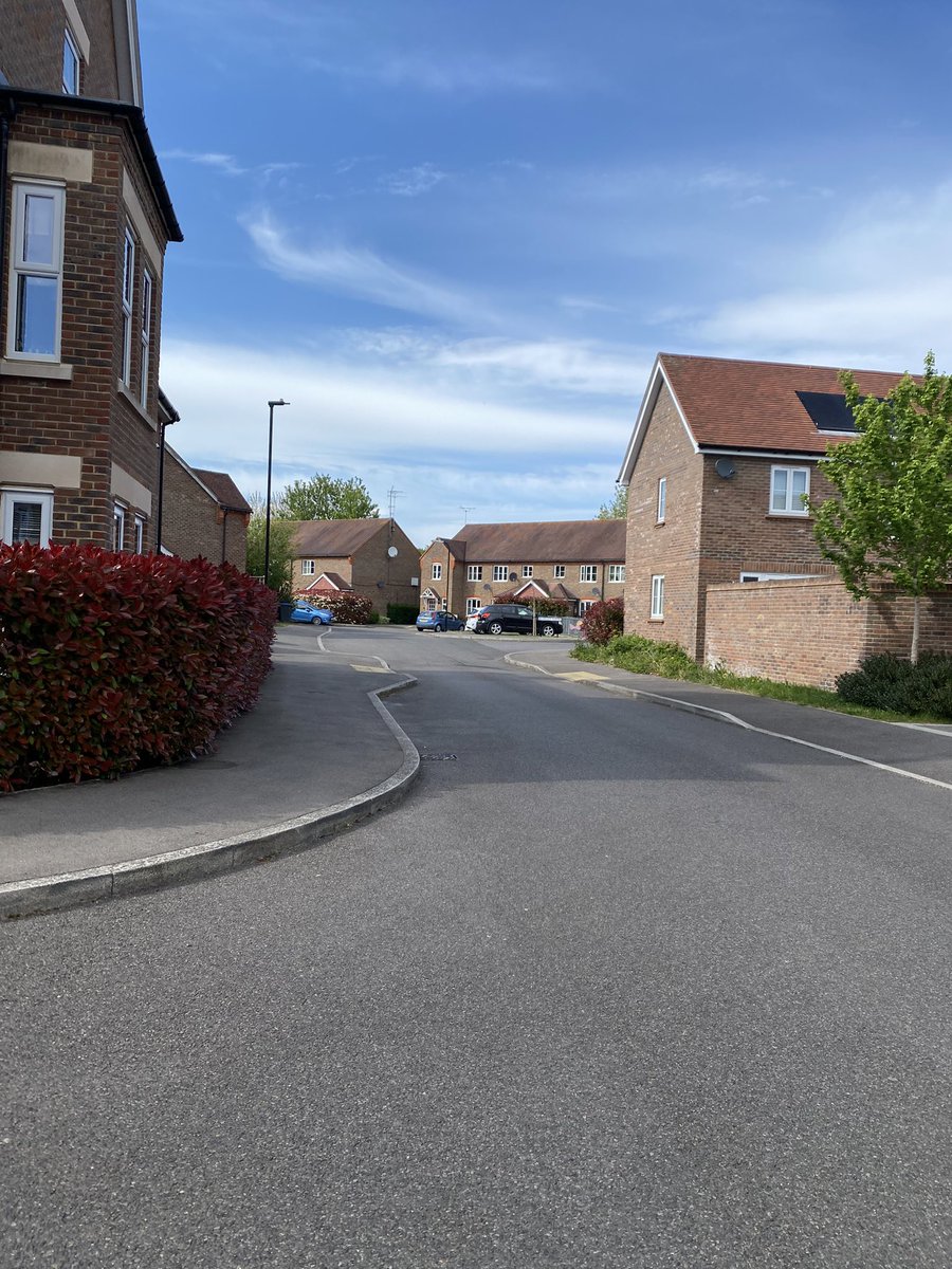 ReformMatt2000's tweet photo. Out leafleting in Burgess Hill. Helping the candidate @ArchieSheail with putting leaflets through letterboxes. Let’s turn Burgess Hill Reform➡️🇬🇧 #VoteReform #GetStarmer https://t.co/sxo0OrTFPR