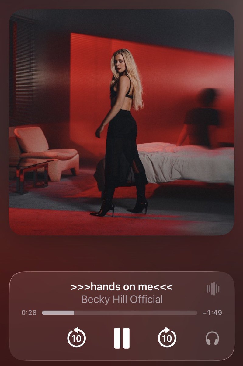 Mixer4everx's tweet photo. This song has been on repeat since yesterday my new favourite song from Becky https://t.co/MnzTXVZ9Yq