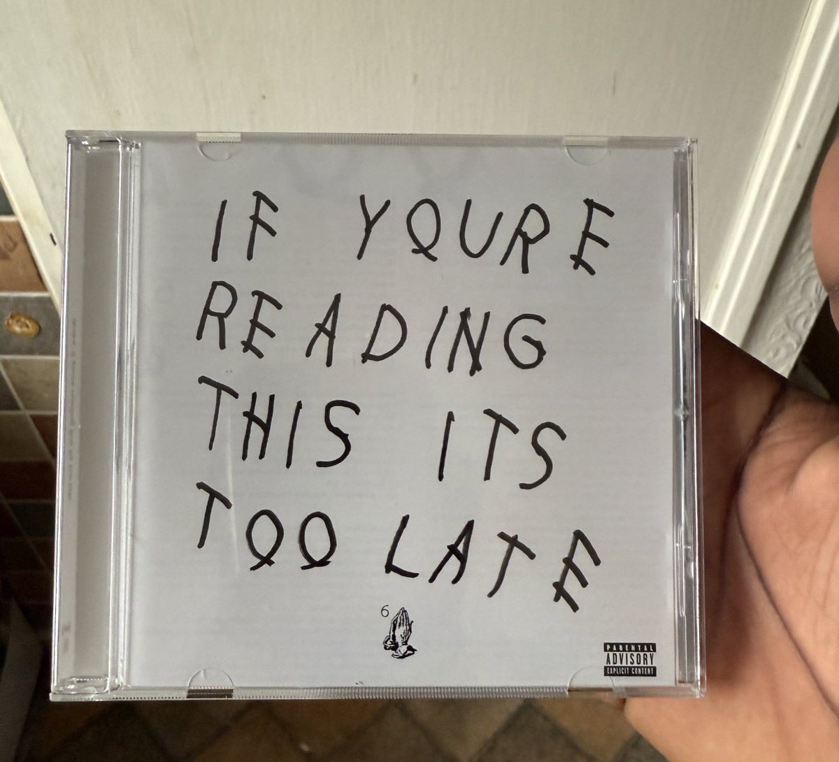 Ḵ Ω F Î tweet media