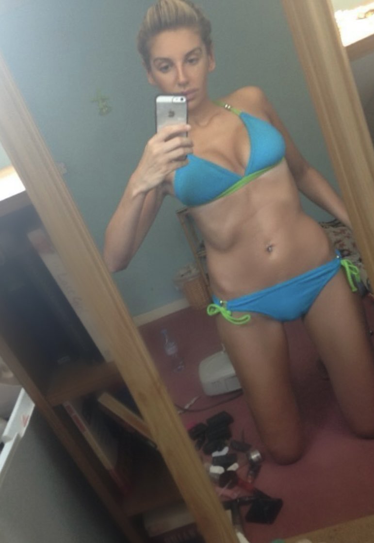 suemcco11's tweet image. I loved this blue and green bikini 😁 dublin , spain , cyprus 🙌🏼 #tbt