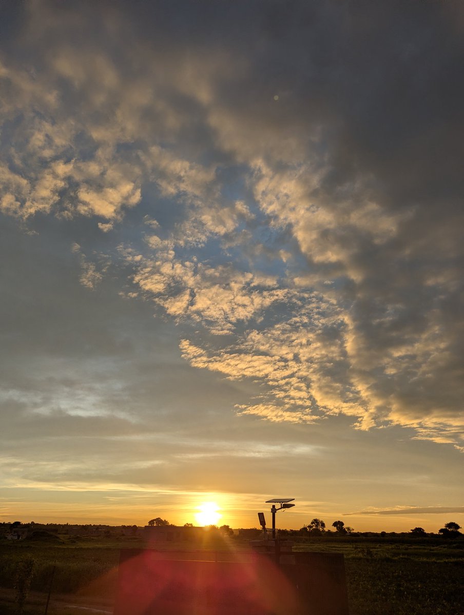 im_unknown04's tweet image. Phone photography.
Quote with your best shots.