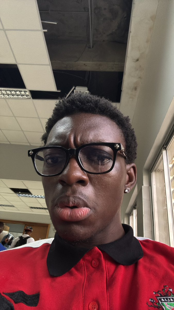 Clinton Esan tweet media