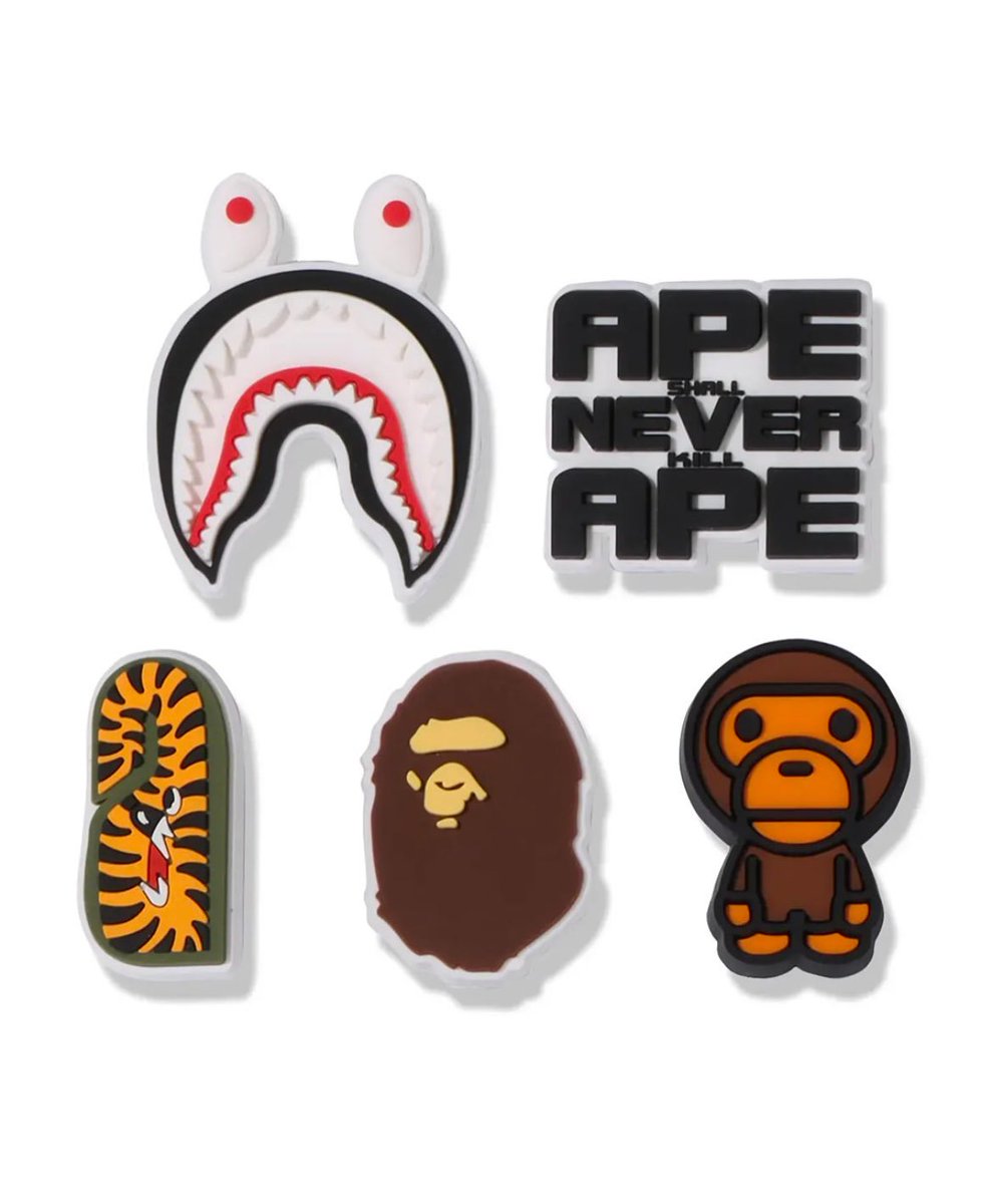 Ovrnundr's tweet photo. Bape x Crocs “ABC Camo” (2025) 🦍

3 new colorways for (2026)

• Red
• Purple
• Dark Blue https://t.co/Q8S8cm7Kqa
