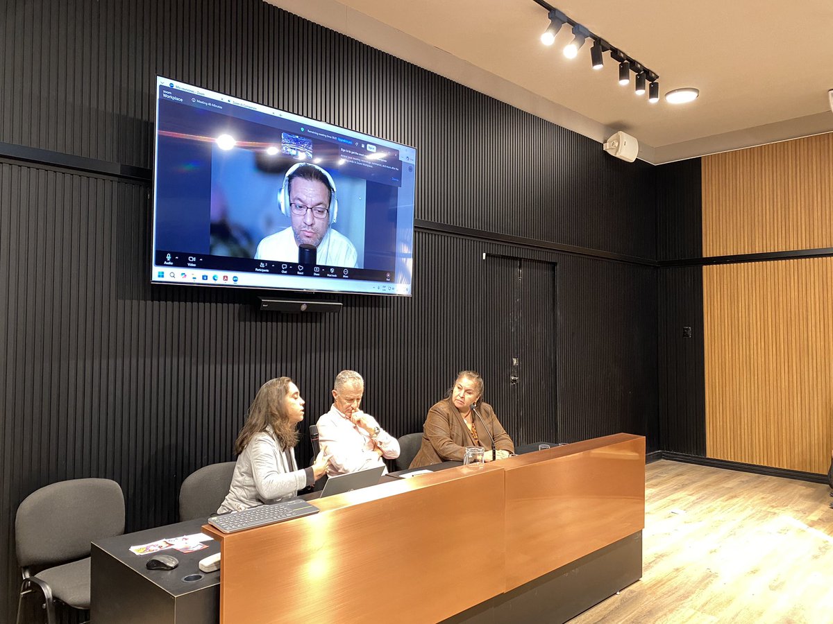 randrader's tweet photo. G𝙧𝙤𝙬𝙩𝙝 𝙞𝙨 𝙣𝙤𝙩 𝙙𝙚𝙫𝙚𝙡𝙤𝙥𝙢𝙚𝙣𝙩 dialogue with artisanal fishermen/indigenous communities/farming families facing drought; &amp; impact of what they call “economic growth” on secondary/university students in the context of #climatecrisis 
#Degrowth #JustTransition https://t.co/Y2lS2uifGG