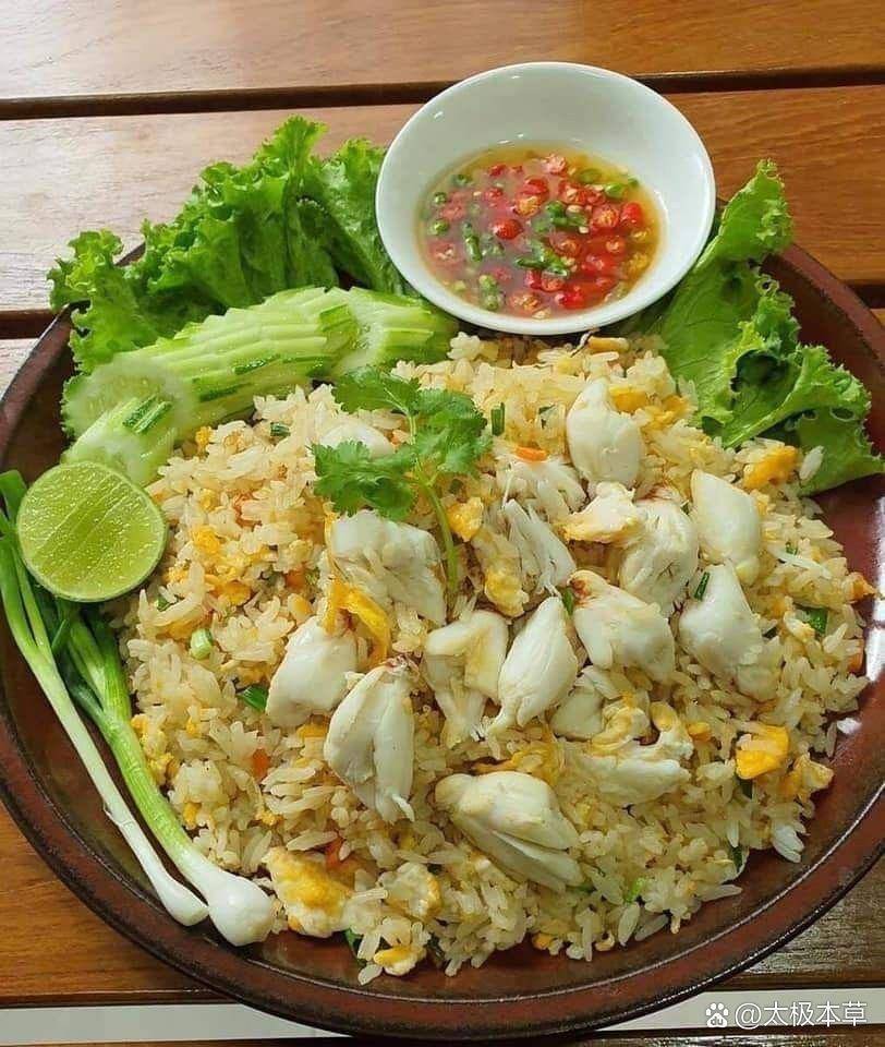 Samet72725's tweet photo. Taste the vibrant flavors of Thailand!  Our Thai basil fried rice is loaded with tender chicken, fresh basil, and a zesty kick—every bite transports you to Bangkok’s street food stalls. Grab yours today! #ThaiCuisine #StreetFoodJoy https://t.co/lOl8EO6cY0