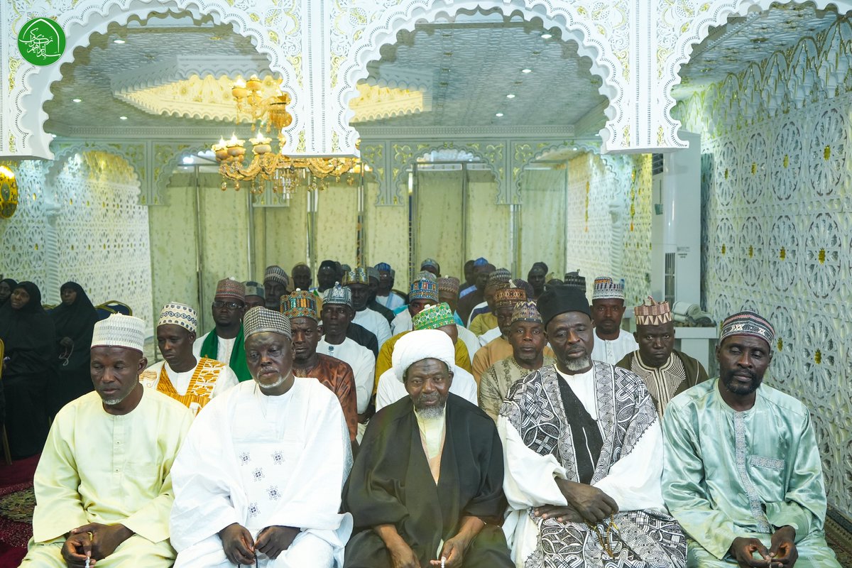 SZakzakyOffice's tweet photo. A group of representatives visited the leader, Sheikh Ibraheem Zakzaky, at his residence, representing the brothers and sisters of Abuja (and its environs), Suleja, and Minna (and their environs). The visit was to pay homage and to receive further guidance. https://t.co/SGLg0CdLHu