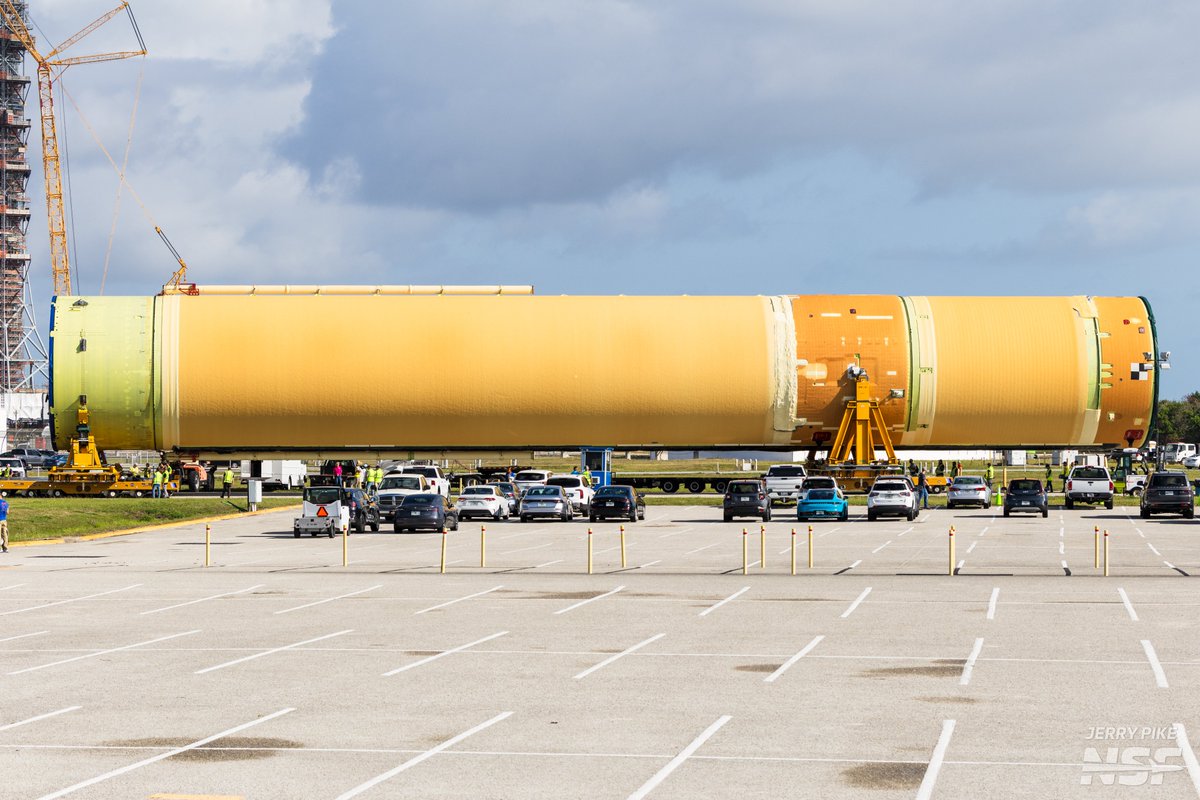 NASA rolled the SLS core stage for Artemis III into the VAB this ...