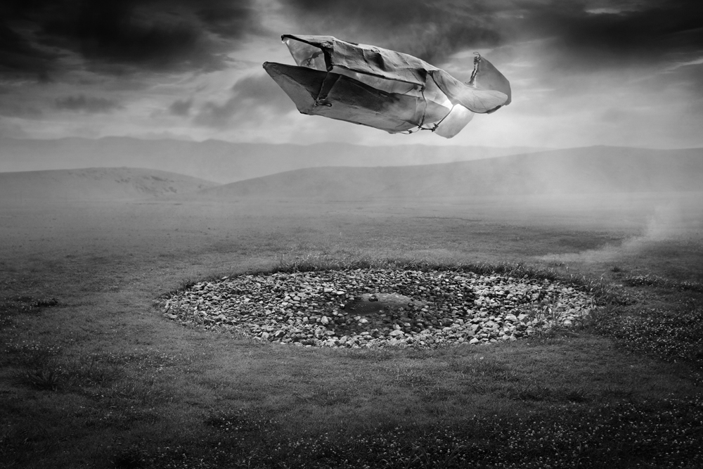 yuichi_ikehata's tweet photo. Four photographs from "An Observer's Report" No.1(2013) Digital Composite Photography
Posting past works sequentially. https://t.co/xQsm85E5Co