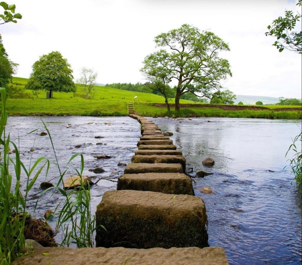 LancashirePics's tweet image. Dolphinholme, near Lancaster. 🌹🌳 #Lancashire