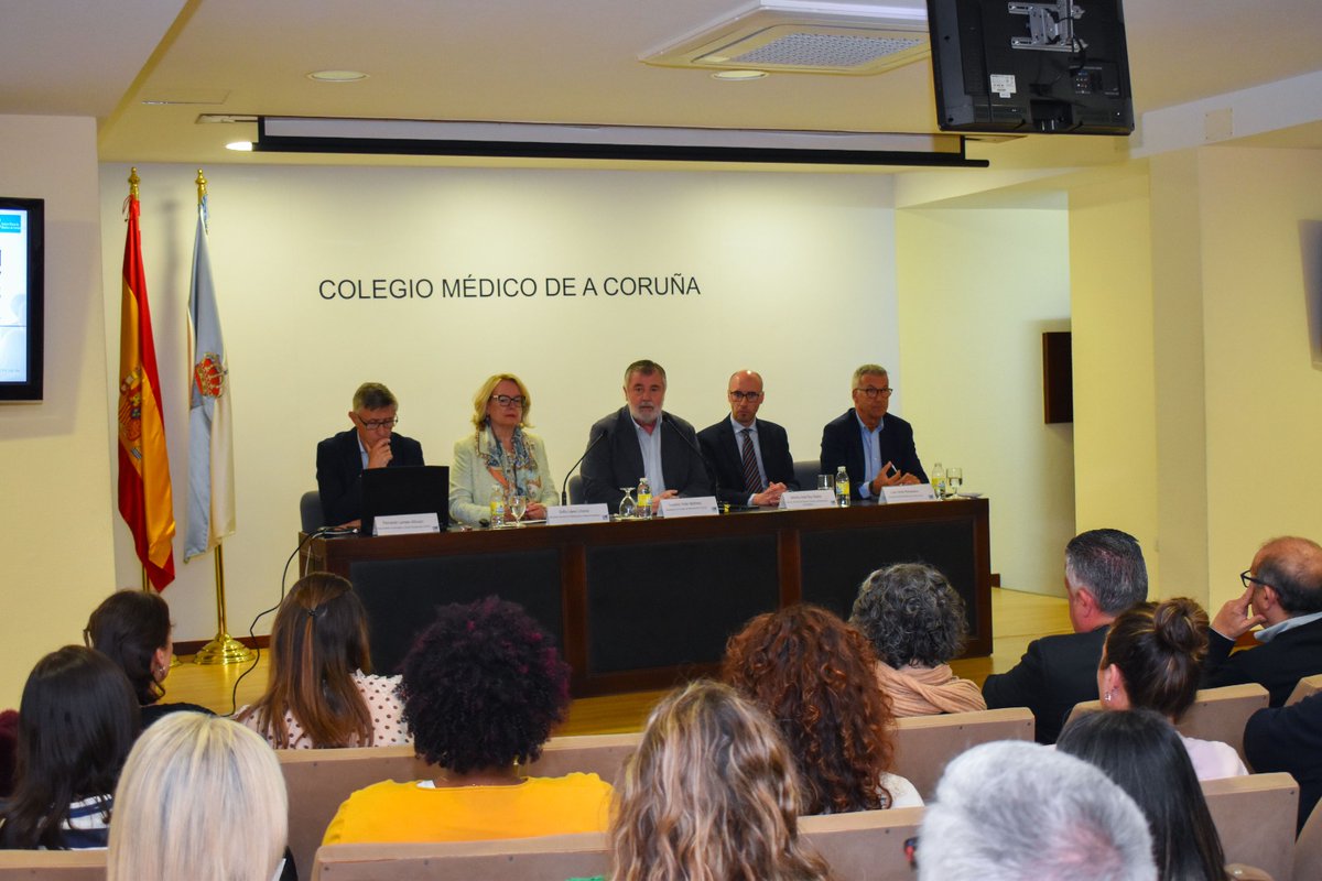 HadoChuac's tweet photo. Avanzando en equipo....Casi 200 responsables de residencias de mayores y de discapacidad de Galicia reunidos para hablar de este "mundo'
Gracias @COMC_Oficial @GENTESDELCHUAC @Tarsi_Sada https://t.co/px0yxzVqRh