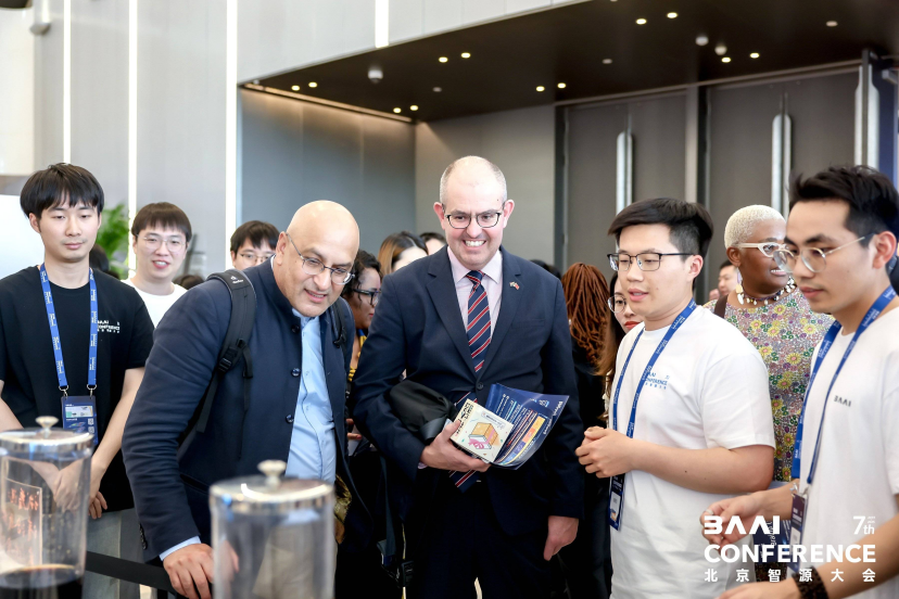 touch_beijing's tweet image. The 8th #Beijing Academy of #ArtificialIntelligence (#BAAI) Conference will be held at the Zhongguancun International Innovation Center from June 12 to 13.
