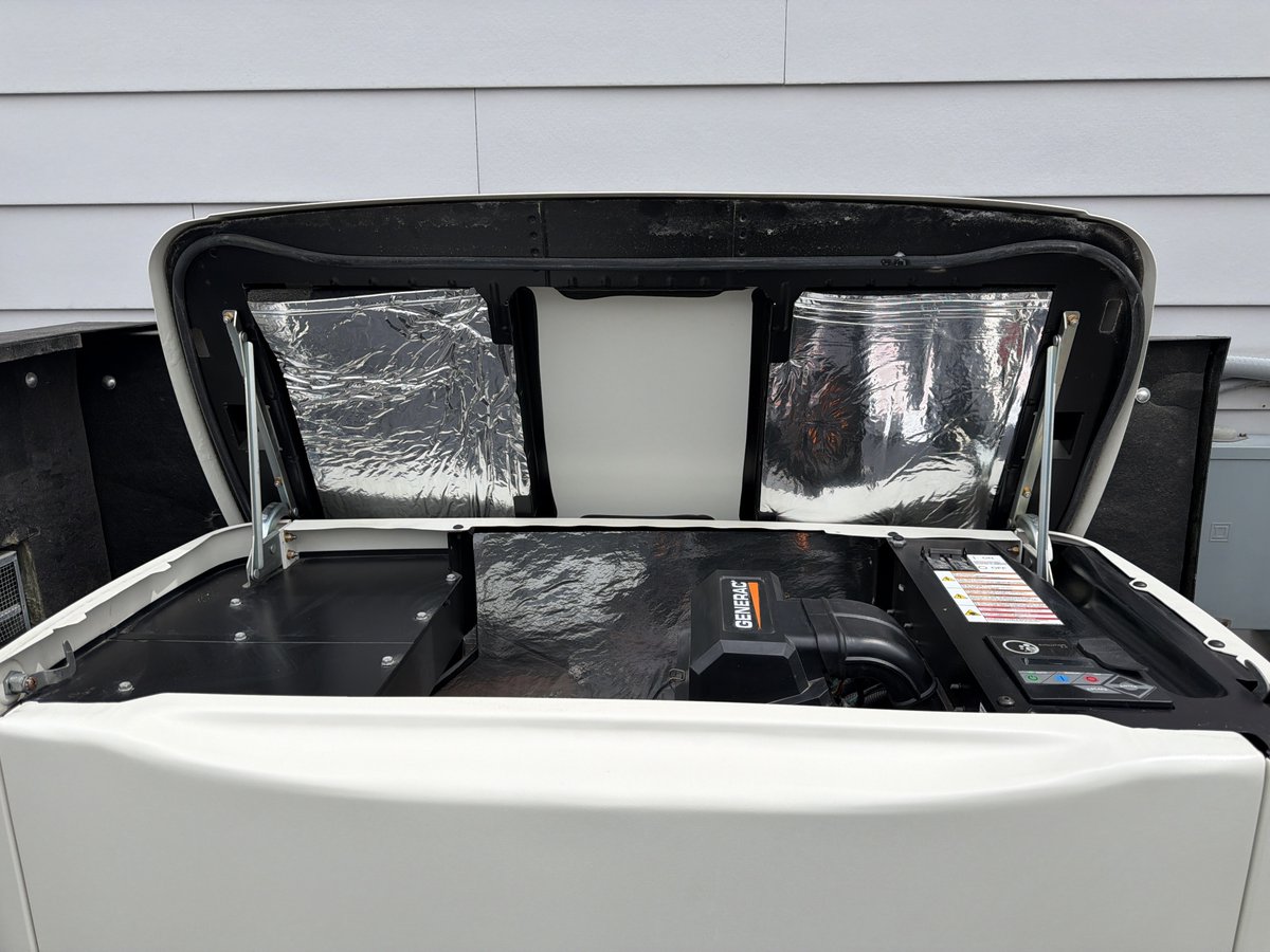 TowerBridge2014's tweet image. We addressed a customer's request for generator service today. Replaced oil, oil filter, spark plugs, air filter, battery and performed a thorough cleaning. #GeneratorService #CustomerSatisfaction