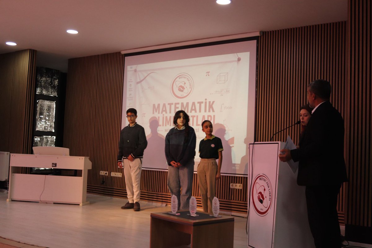 AltunkayaO47's tweet photo. Midyat Fen Lisesi tarafından düzenlenen "Yerli Masal Kahramanları" yarışmasında öğrencimiz Mirza ASLAN ilçe birincisi oldu 👏
@ali_eyyupkoca 
@makdag47 
@mardinilmem 
@abdurrahimdmr47 
@abdubakitek 
@midyatilcemem https://t.co/g9IAzUyPSp
