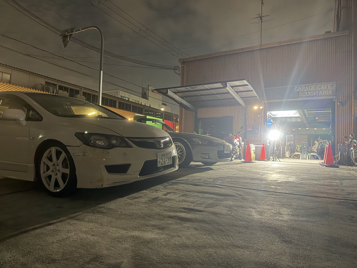 TRUENO_110's tweet photo. 10年ぶりぐらいに来たw

FD2＆AP1 inスキエリ https://t.co/TrUoF6sh41