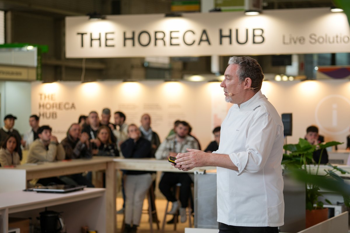 Hostelcobcn's tweet photo. “Sangre y trufa”, con Albert Adrià y Toni Massanés: producto, tradición y técnica desde la raíz.
Una mirada directa a la esencia y evolución de la cocina.
#Alimentaria2026 #Hostelco2026 #ThePowerOfSynergy https://t.co/hhpeTmGaud