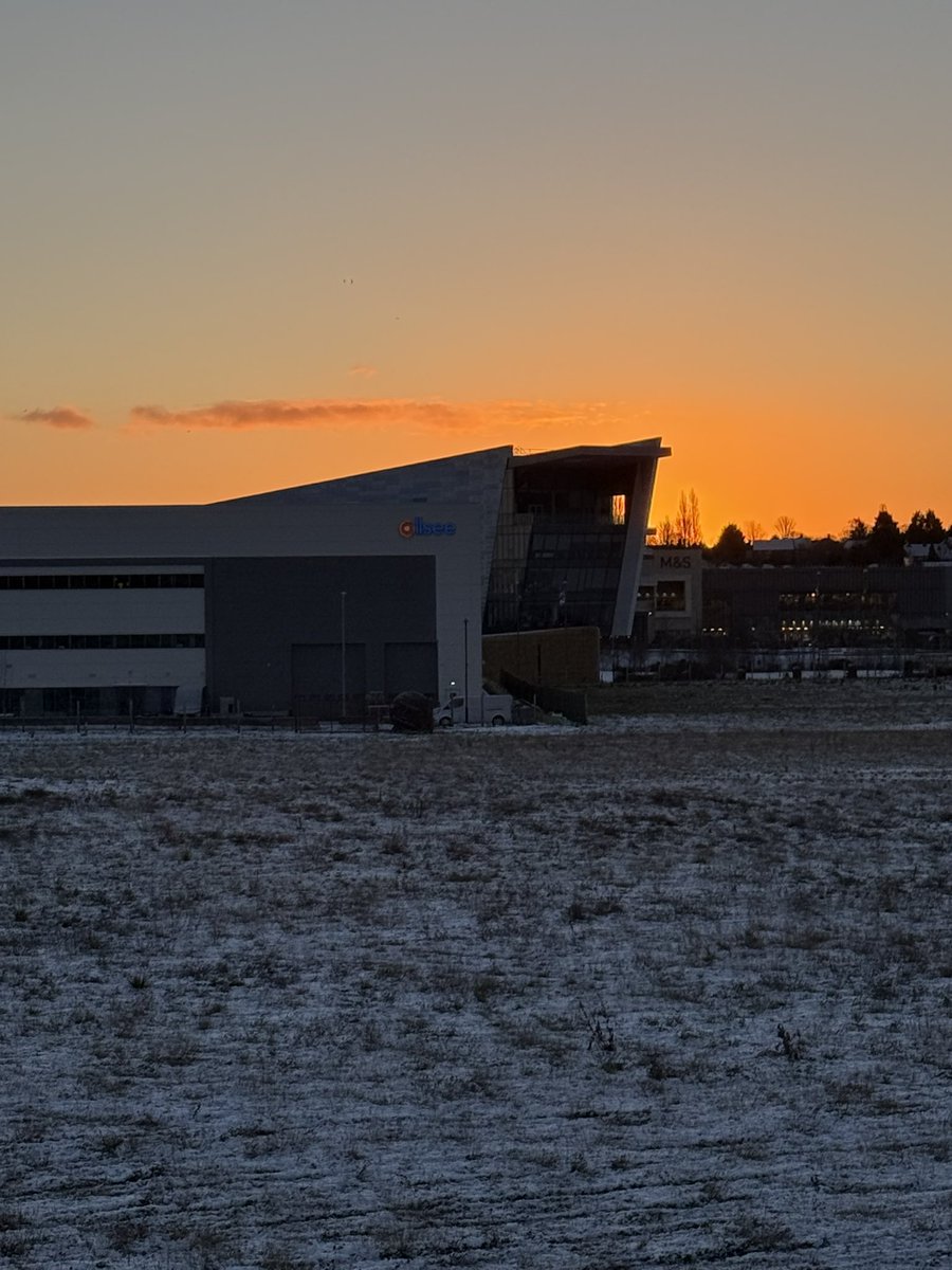 theeyesofawalsh's tweet photo. #snowdays #snowfall #snow #sky #clouds #earth #sunrise #sun https://t.co/o1uHUsx9UQ