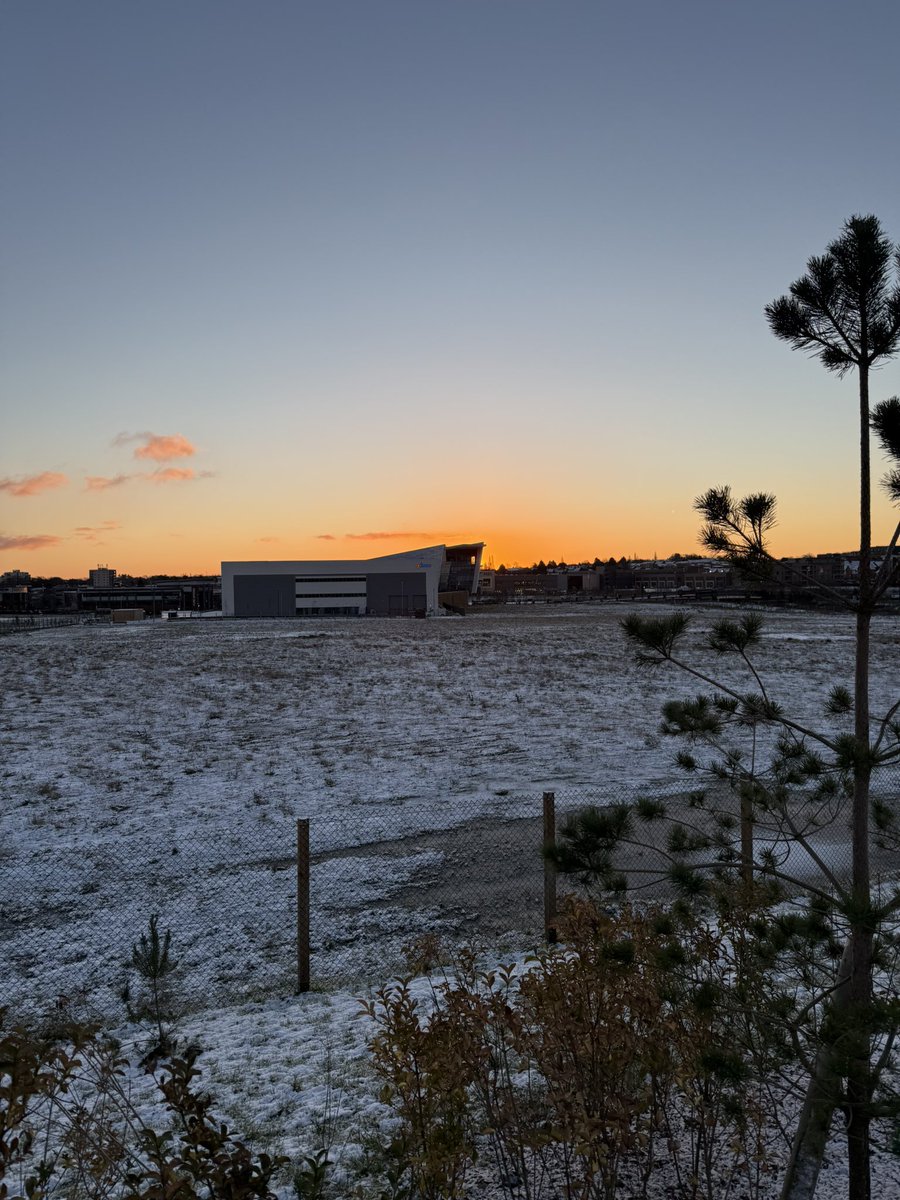 theeyesofawalsh's tweet photo. #snowdays #snowfall #snow #sky #clouds #earth #sunrise #sun https://t.co/o1uHUsx9UQ