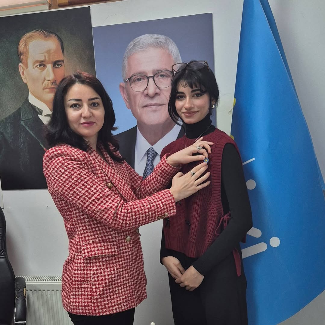 Cihanur Öncar tweet media
