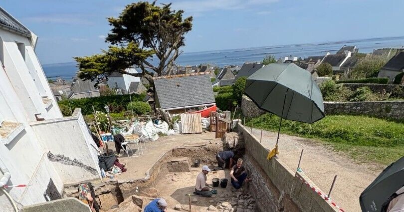 icibreizhizel's tweet photo. Finistère : une nécropole romaine découverte par hasard sur l'île de Molène
➡️ https://t.co/Us1I9TGPRs https://t.co/c0LsdPIi6e