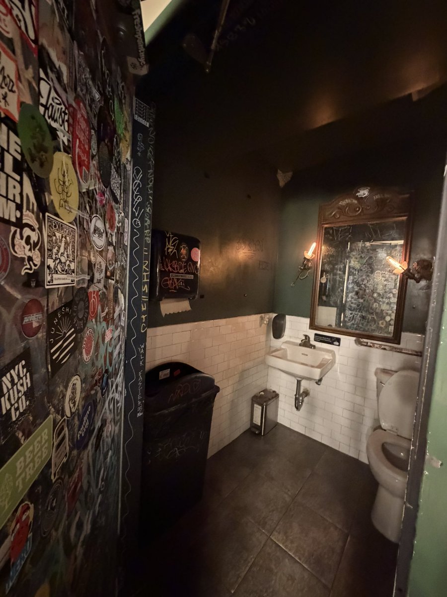 CapeFloy's tweet image. OSSIN NO SING HS NYU UCBT NO BABIES NYPD COUNTRY CLUB TEEN MOM TOTEBAG ETHICAL NURSING. 
AND, HAD TO GROTTO FLOY BBOSSINNASS
#helpFloy #channel