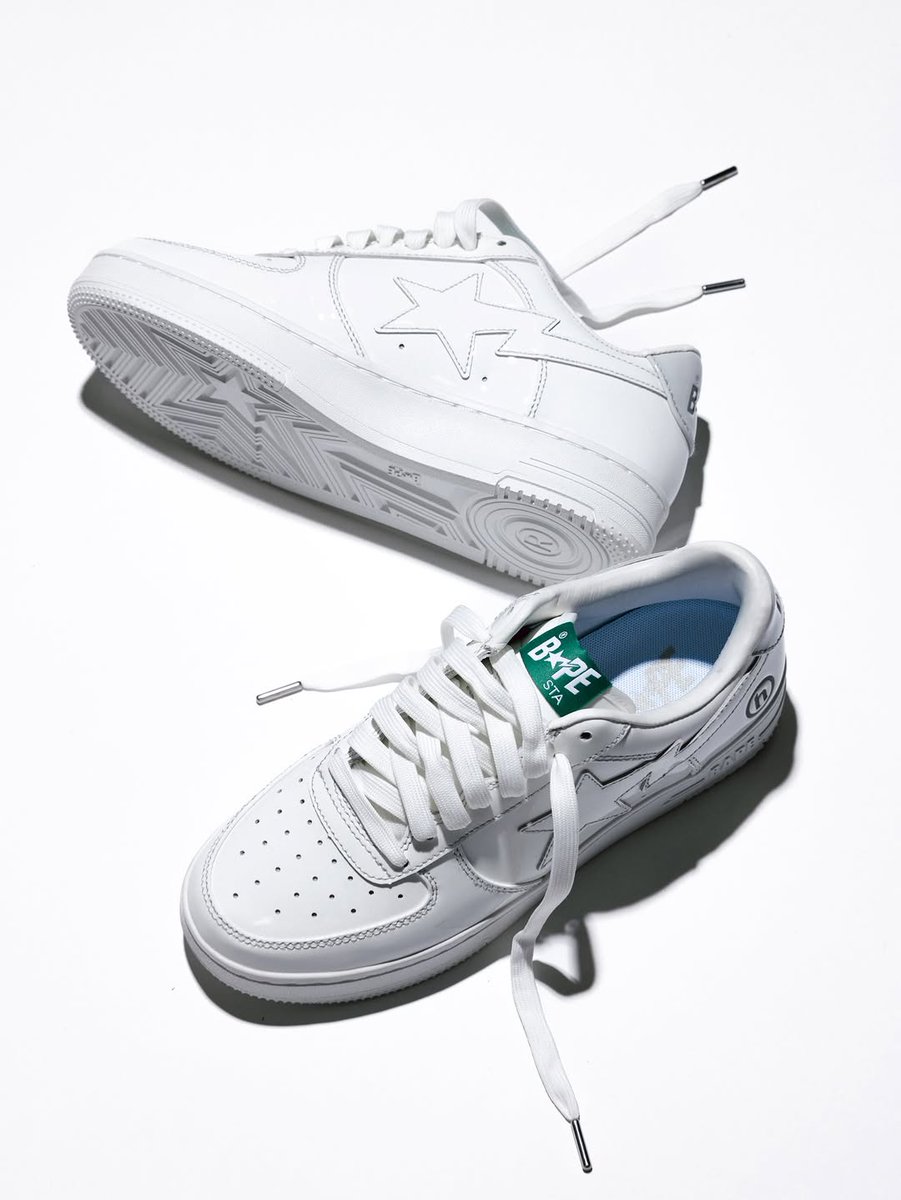 JustFreshKicks's tweet image. Featuring two colorways of the Bape Sta 👀
