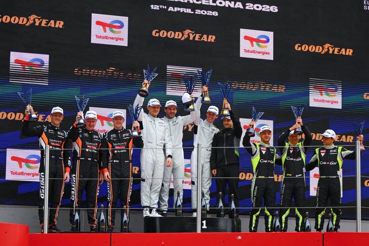 sfcluxembourg's tweet image. 🇫🇷 Une place sur le podium à Barcelone 🥉

🇬🇧 Podium success at Barcelona 🥉

#scuderia #ferrari #club #luxembourg #scuderiaferrari #scuderiaferrariclub #scuderiaferrariclubluxembourg