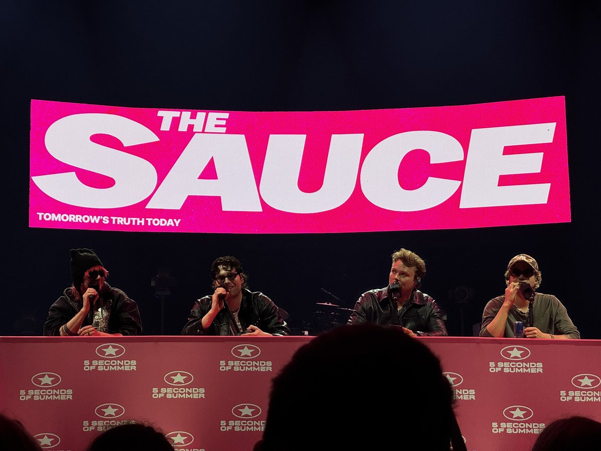 5SOS Turkey tweet media