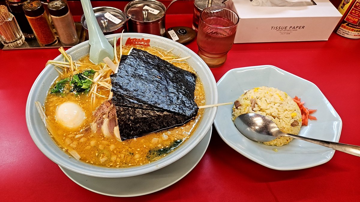 yoake_3104's tweet photo. 明日は休み、深夜に山岡家🍜 https://t.co/f9hShlrQco