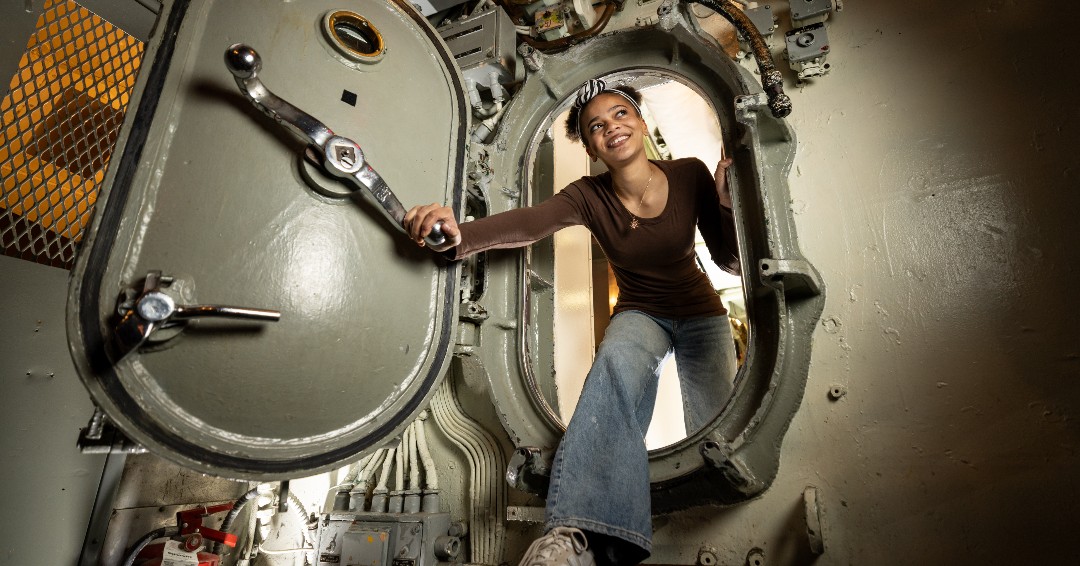 KaminScienceCtr's tweet photo. 81 years ago, USS Requin (SS 481) was officially commissioned into the Navy. ⚓ 
-
Want to learn more? 
-Step inside history with a one hour, guided In-Depth Tour
-Double down with Escape USS Requin: Attack, our newest escape room

🎟️ https://t.co/a0wETLAJEd https://t.co/i73kD4822E