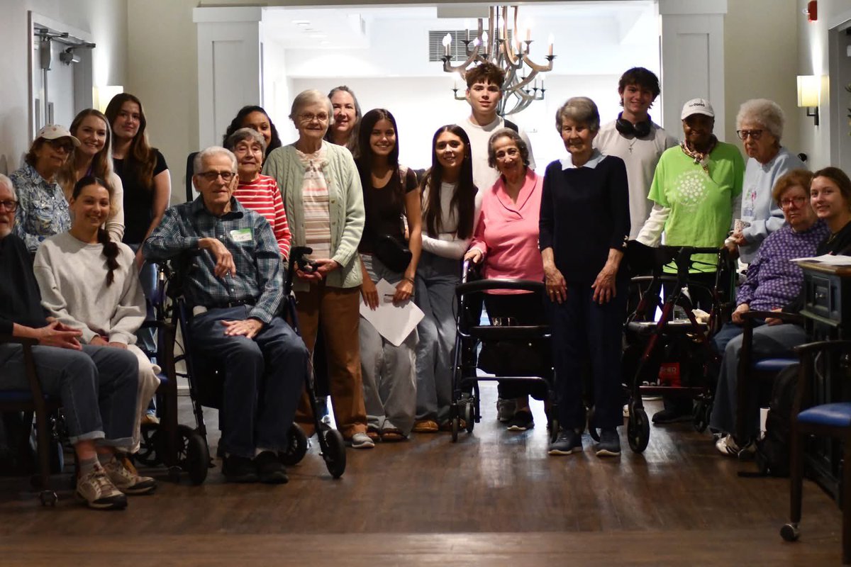 myLSPS's tweet image. 💬 .@LSHSShorian students recently visited American House, sitting down with senior residents to hear life stories, share conversations, and gather advice that only experience can teach. This meaningful partnership brought generations together: facebook.com/share/p/1bMi9W…. #myLSPS