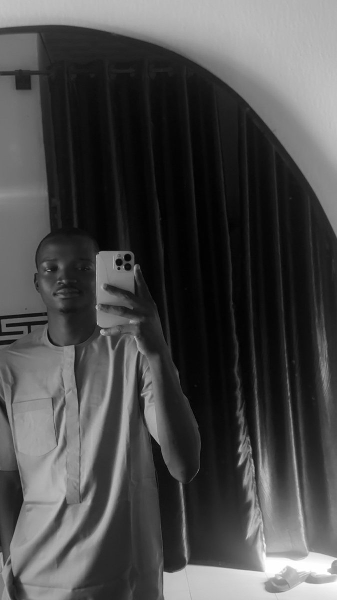 SpeakerNG1's tweet photo. Every day of my life 
I love been alone ⚡️@all https://t.co/CAKIQjvE8K