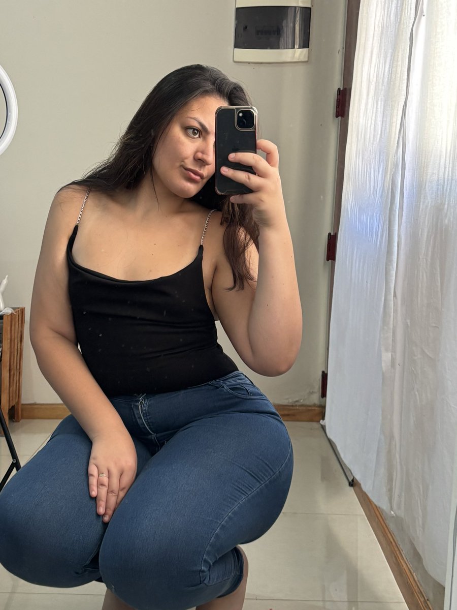 Chloé | ⏾⋆.˚ tweet media