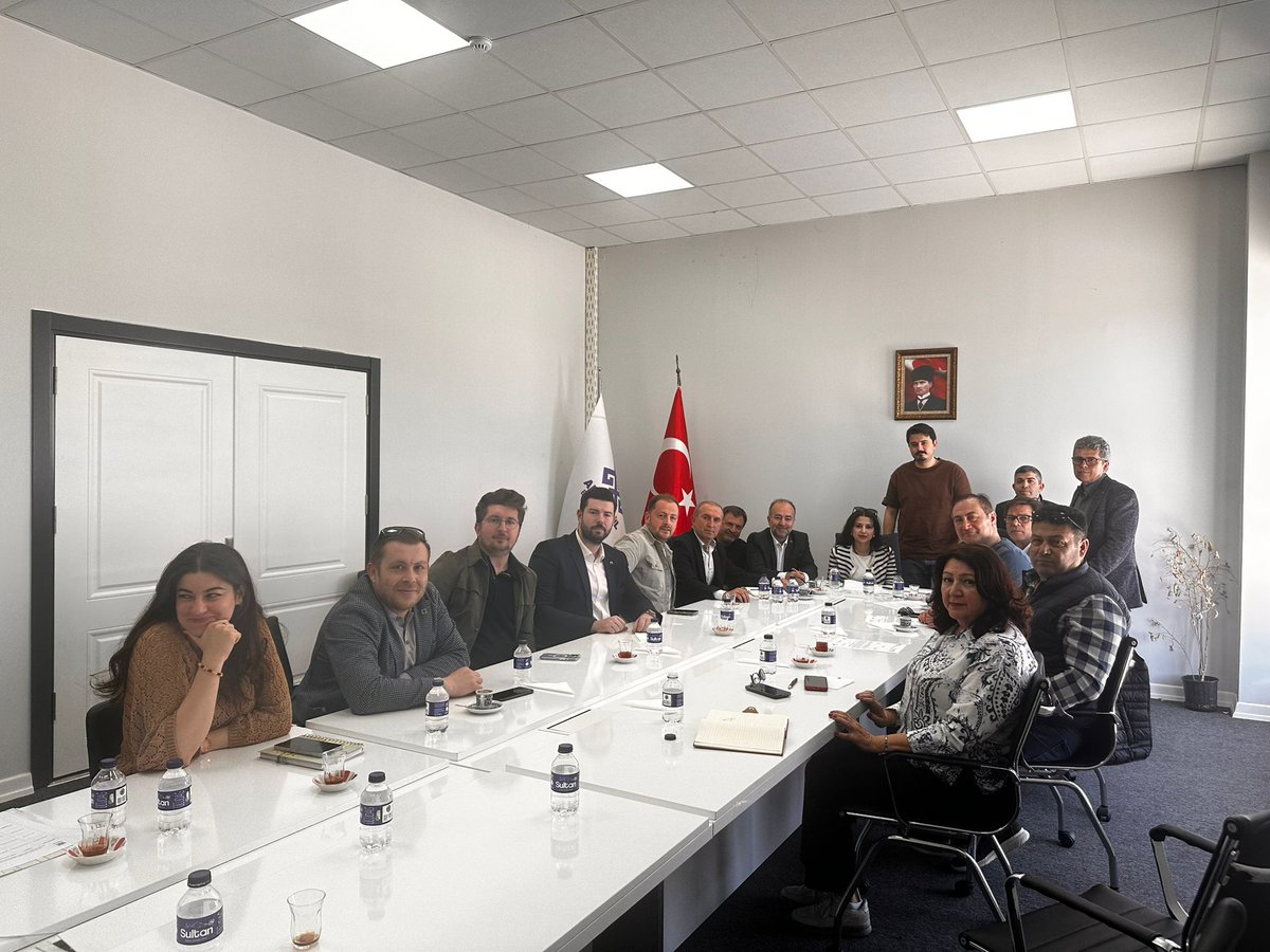 blkimo's tweet photo. Altıeylül Belediyesi İmar Komisyonu Toplantısına katılım sağladık. https://t.co/PNtgJLrla2