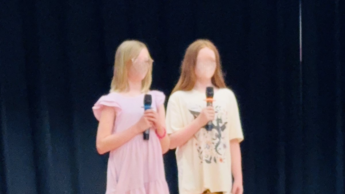 VBFACE1's tweet image. 🤩@RosemontEagles in conjunction with Community in Schools had their talent show on April 24, and they proved that Rosemont definitely has talent! VB FACE Language Ambassadors were on hand as well to interpret for parents. #communitypartnerships #languageaccess