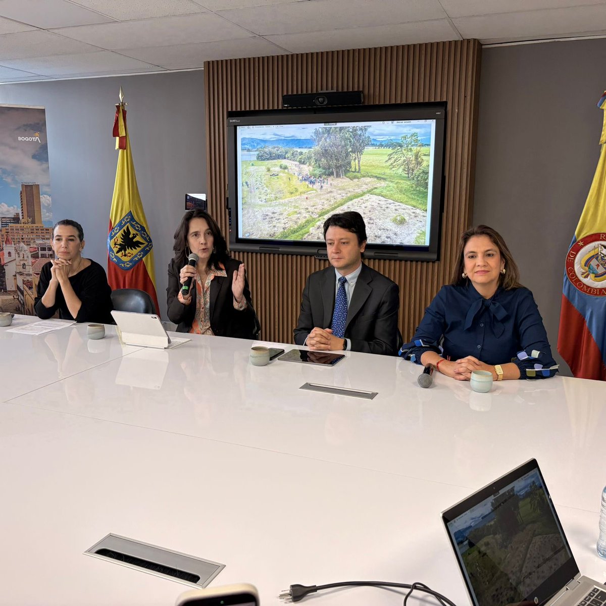 Adriana Soto tweet media