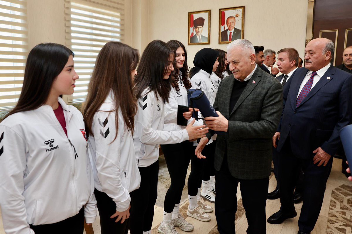 Binali Yıldırım tweet media