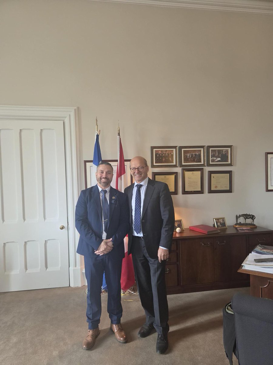 npffpn's tweet photo. Ce fut un plaisir de rencontrer @senatcarigna pour discuter de la nécessité d’un réseau national à large bande pour la sécurité publique - une infrastructure essentielle qui renforcerait les interventions d’urgence, améliorerait l’interopérabilité et soutiendrait les membres de la GRC et les premiers intervenants partout au Canada, ainsi que des changements nécessaires au processus d’approvisionnement de la GRC en matière de services de police, et de la garantie que les 1 000 nouveaux membres de la GRC soient tous des agents de police assermentés afin de maximiser la sécurité et l’impact à l’échelle nationale. #Budget2026 #cdnpoli #GRC

-

A pleasure meeting with @senatcarignan to discuss the need for a national Public Safety Broadband Network – a critical infrastructure that would strengthen emergency response, improve interoperability, and support RCMP Members and first responders across Canada in addition to needed changes to RCMP policing procurement, and ensuring the 1000 new RCMP personnel are all sworn police officers to  maximize safety and impact nationwide. #RCMP