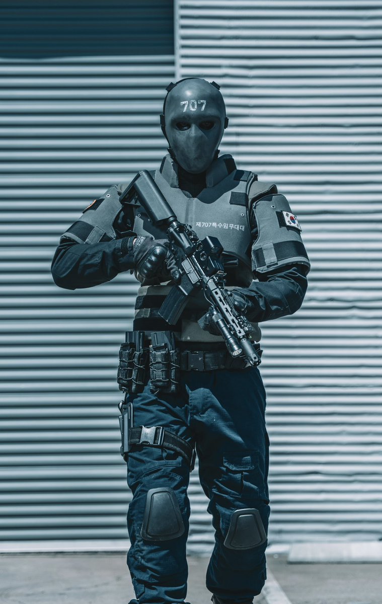 Callsign_Trespasser tweet media